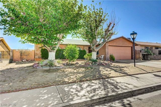 704 Willow Avenue, Henderson, NV 89002