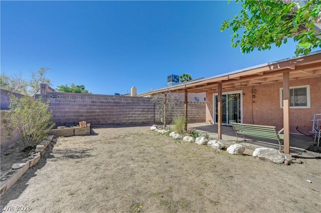 704 Willow Avenue, Henderson, NV 89002