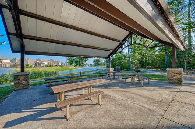 31053 Regal Elm Lane, Conroe, TX 77385