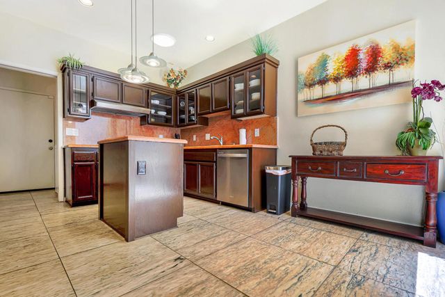142 Lake Shore Drive, Rancho Mirage, CA 92270