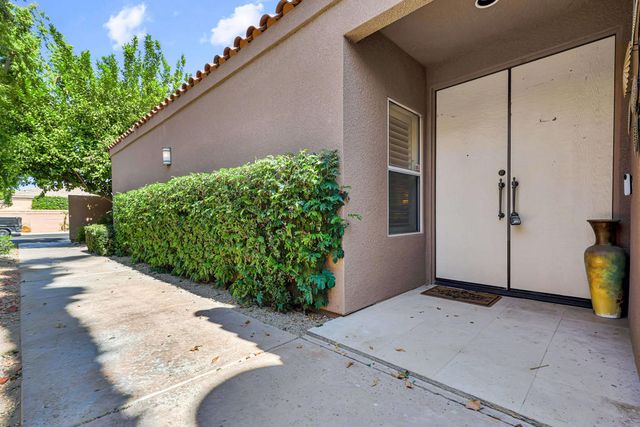 142 Lake Shore Drive, Rancho Mirage, CA 92270