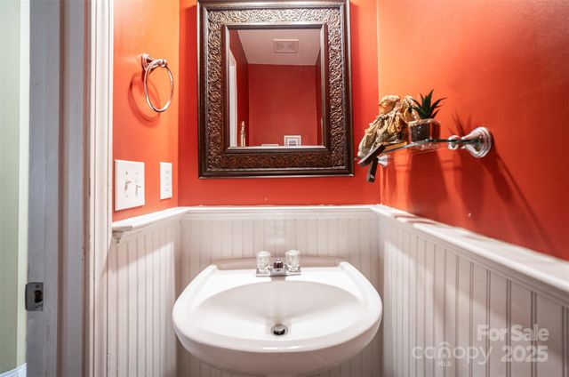 6001 Firethorne Lane, Concord, NC 28025