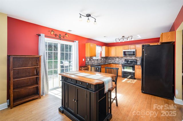 6001 Firethorne Lane, Concord, NC 28025
