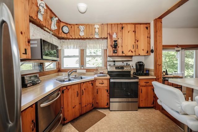20 Meadow Lane, Goffstown, NH 03045