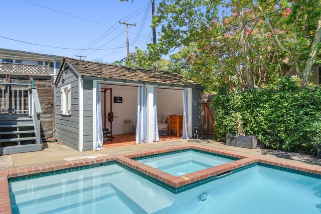 1557 39th St, Sacramento, CA 95816