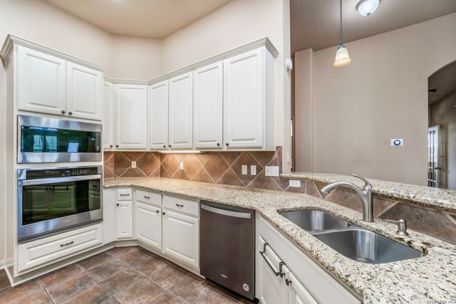 2003 Laurel Park, San Antonio, TX 78260