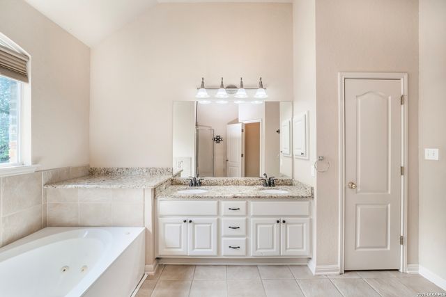 2003 Laurel Park, San Antonio, TX 78260