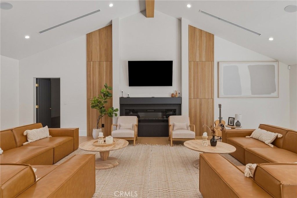4830 Winnetka Avenue, Woodland Hills, CA 91364 — photo 2