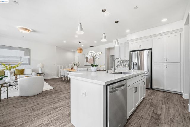 37629 Breakers Rd, Newark, CA 94560