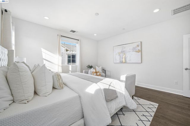 37629 Breakers Rd, Newark, CA 94560