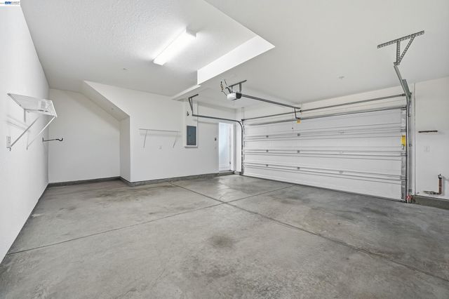 37629 Breakers Rd, Newark, CA 94560