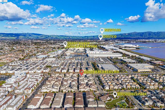 37629 Breakers Rd, Newark, CA 94560