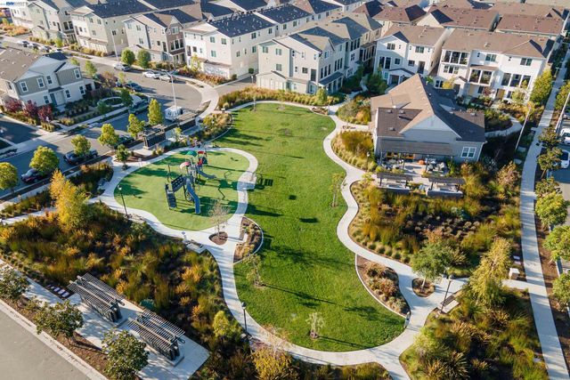 37629 Breakers Rd, Newark, CA 94560