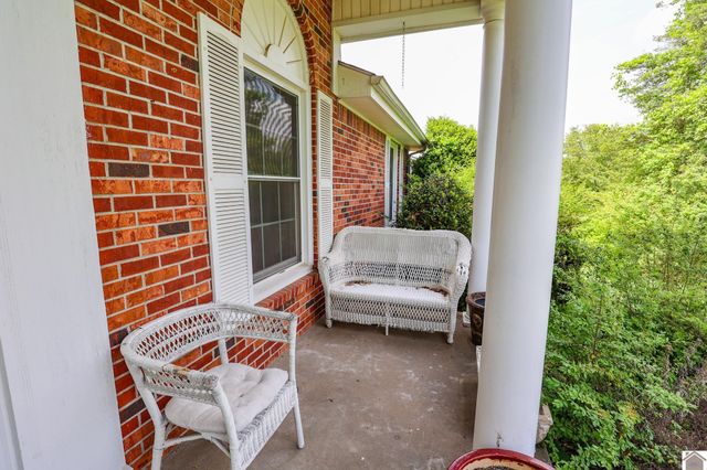 201 Colonial Drive, Paducah, KY 42001