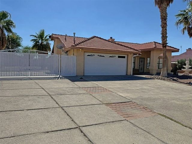 2024 E Mountain View Place, Fort Mohave, AZ 86426