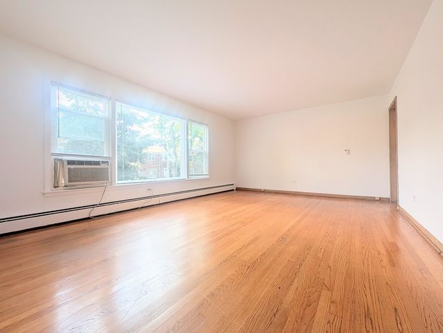 2308 W Birchwood Avenue 1W, Chicago, IL 60645