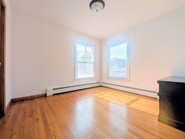 2308 W Birchwood Avenue 1W, Chicago, IL 60645