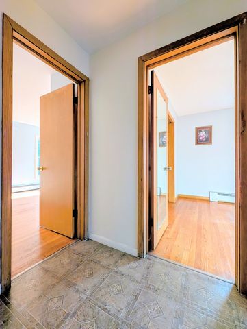 2308 W Birchwood Avenue 1W, Chicago, IL 60645