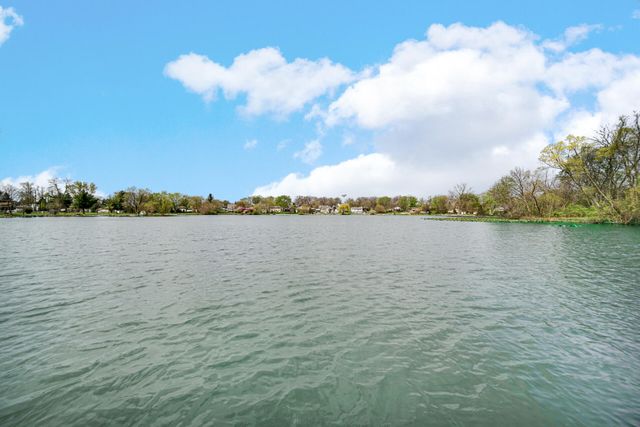 1559 Happy Valley Road, Crown Point, IN 46307