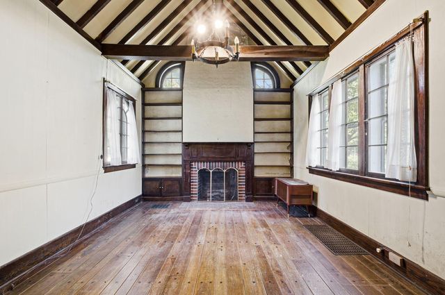 2425 Bryden Road, Columbus, OH 43209