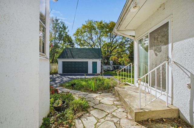 2425 Bryden Road, Columbus, OH 43209