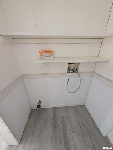 944 E WALNUT Avenue, Canton, IL 61520