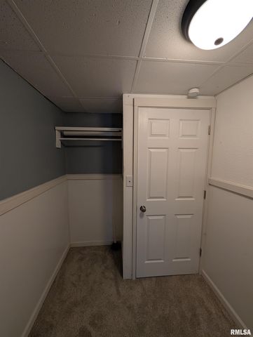 944 E WALNUT Avenue, Canton, IL 61520