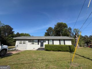 328 Ronthor Drive, Social Circle, GA 30025