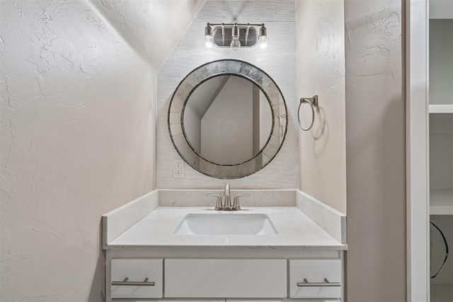 16745 Little Leaf Court, Edmond, OK 73012