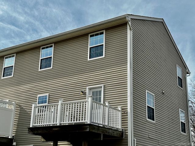 376 Route 32 S, New Paltz, NY 12561