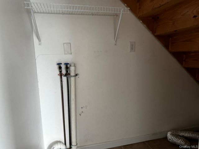 376 Route 32 S, New Paltz, NY 12561