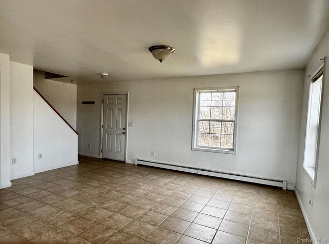 376 Route 32 S, New Paltz, NY 12561