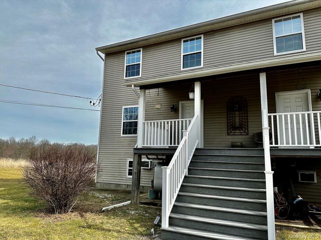 376 Route 32 S, New Paltz, NY 12561