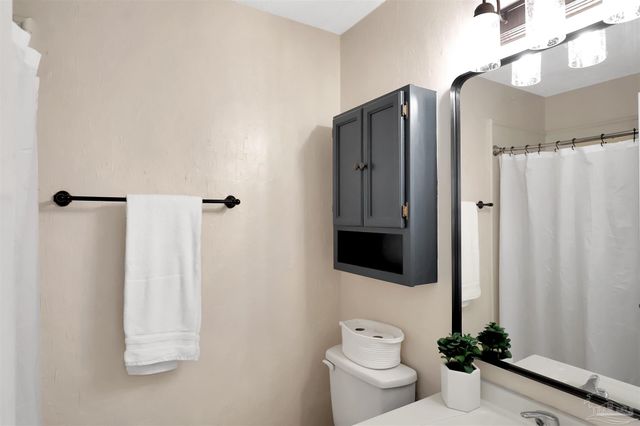 3623 Tiger Point Blvd, Gulf Breeze, FL 32563