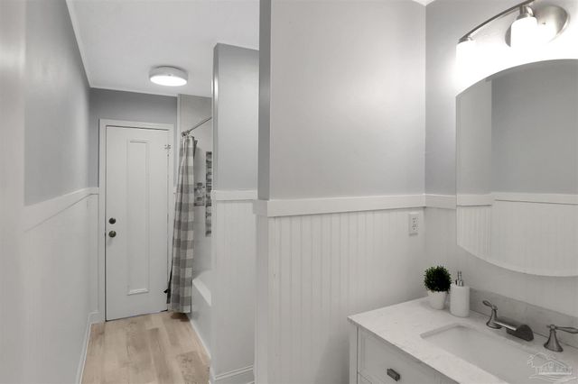 3623 Tiger Point Blvd, Gulf Breeze, FL 32563