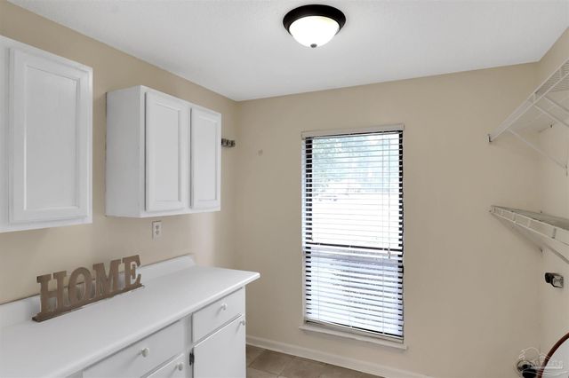 3623 Tiger Point Blvd, Gulf Breeze, FL 32563