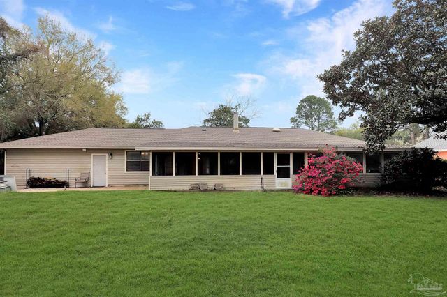 3623 Tiger Point Blvd, Gulf Breeze, FL 32563