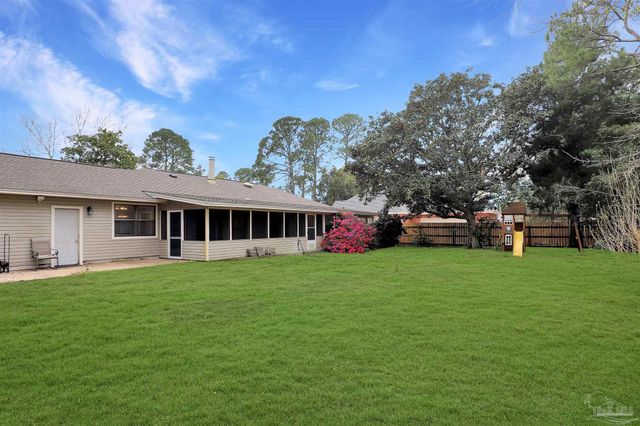 3623 Tiger Point Blvd, Gulf Breeze, FL 32563