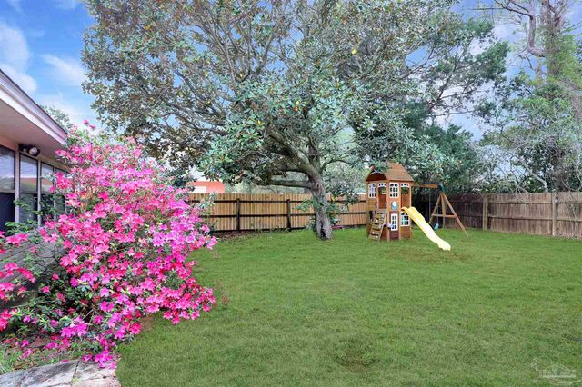 3623 Tiger Point Blvd, Gulf Breeze, FL 32563