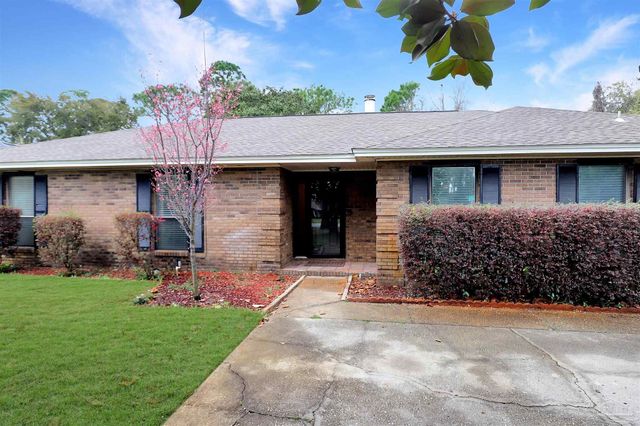 3623 Tiger Point Blvd, Gulf Breeze, FL 32563