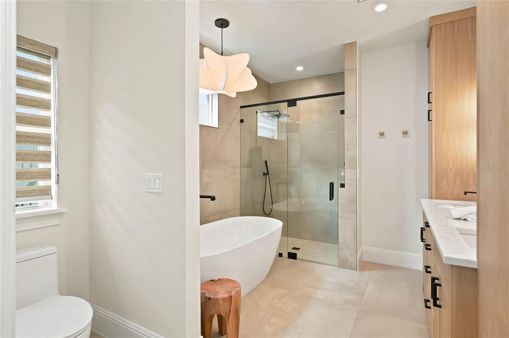 Image 24 of property listing at 1707 ASHER LANE, Orlando, FL 32803