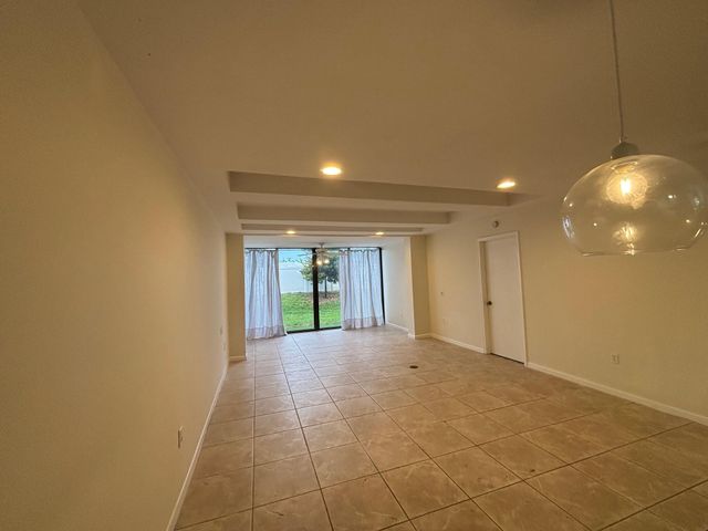 4248 Deste Court 107, Lake Worth, FL 33467