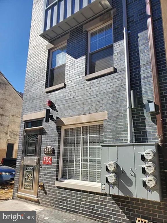 612 N 11TH ST, PHILADELPHIA, PA 19123 — exterior