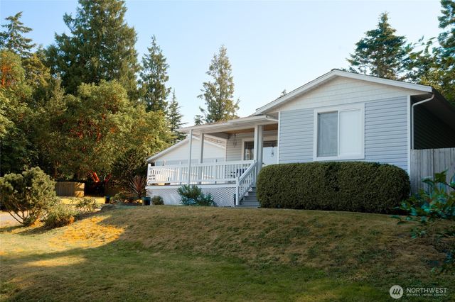 744 Shelter Bay Dr, La Conner, WA 98257