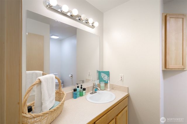 744 Shelter Bay Dr, La Conner, WA 98257