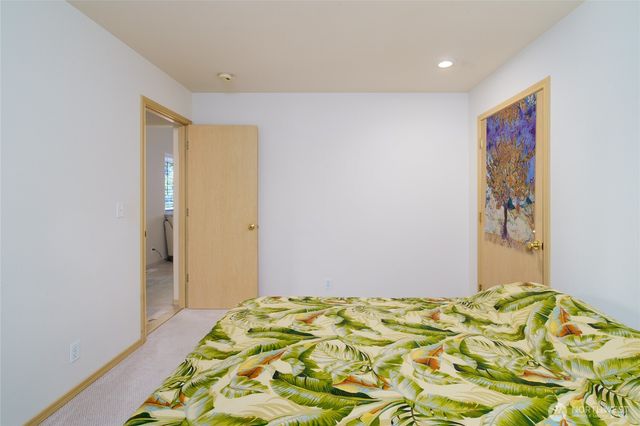 744 Shelter Bay Dr, La Conner, WA 98257