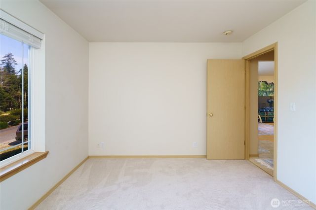 744 Shelter Bay Dr, La Conner, WA 98257