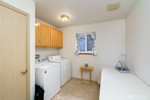 744 Shelter Bay Dr, La Conner, WA 98257