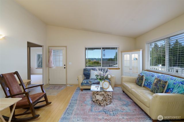 744 Shelter Bay Dr, La Conner, WA 98257