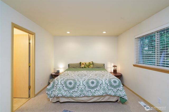 744 Shelter Bay Dr, La Conner, WA 98257